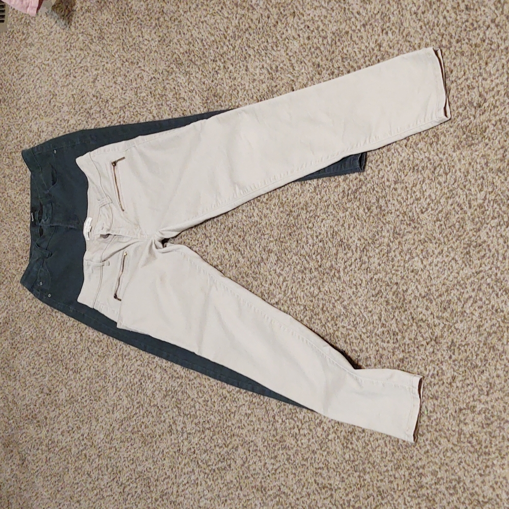 Donating soon. 2 pairs of pants beige and dark green. Midrise